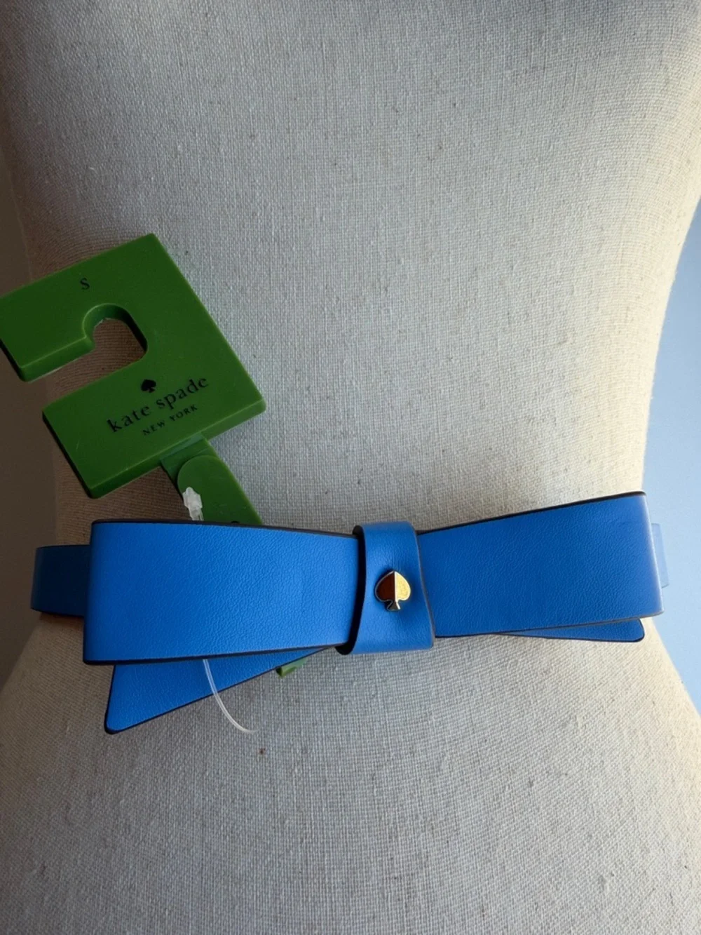 Kate Spade bow belt with spade size S
